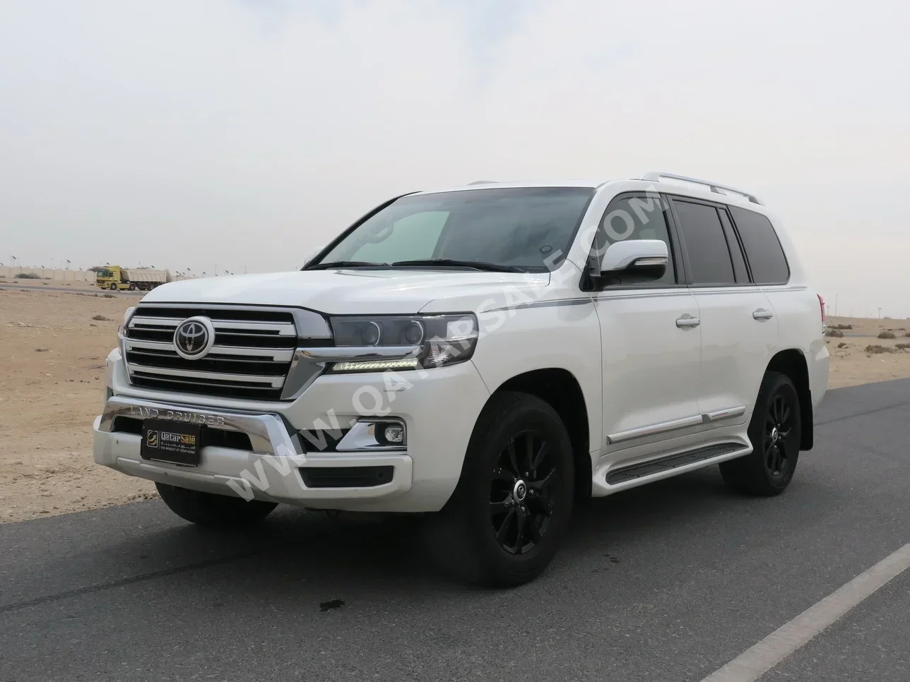 Toyota  Land Cruiser  GXR White Edition  2017  Automatic  109,000 Km  8 Cylinder  Four Wheel Drive (4WD)  SUV  White