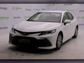 Toyota  Camry  2021  Automatic  29,000 Km  4 Cylinder  Front Wheel Drive (FWD)  Sedan  White