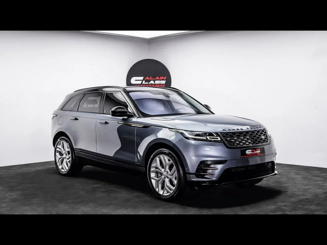 Land Rover  Range Rover  Velar  2020  Automatic  60,356 Km  4 Cylinder  Four Wheel Drive (4WD)  SUV  Gray