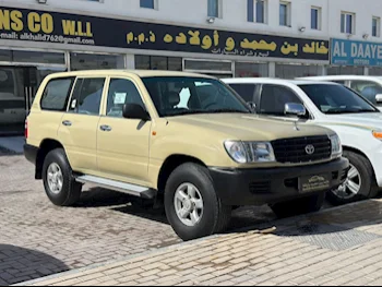 Toyota  Land Cruiser  G  2001  Manual  280,000 Km  6 Cylinder  Four Wheel Drive (4WD)  SUV  Beige