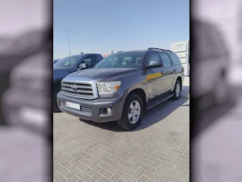 Toyota  Sequoia  SR5  2012  Automatic  335,000 Km  8 Cylinder  Four Wheel Drive (4WD)  SUV  Gray