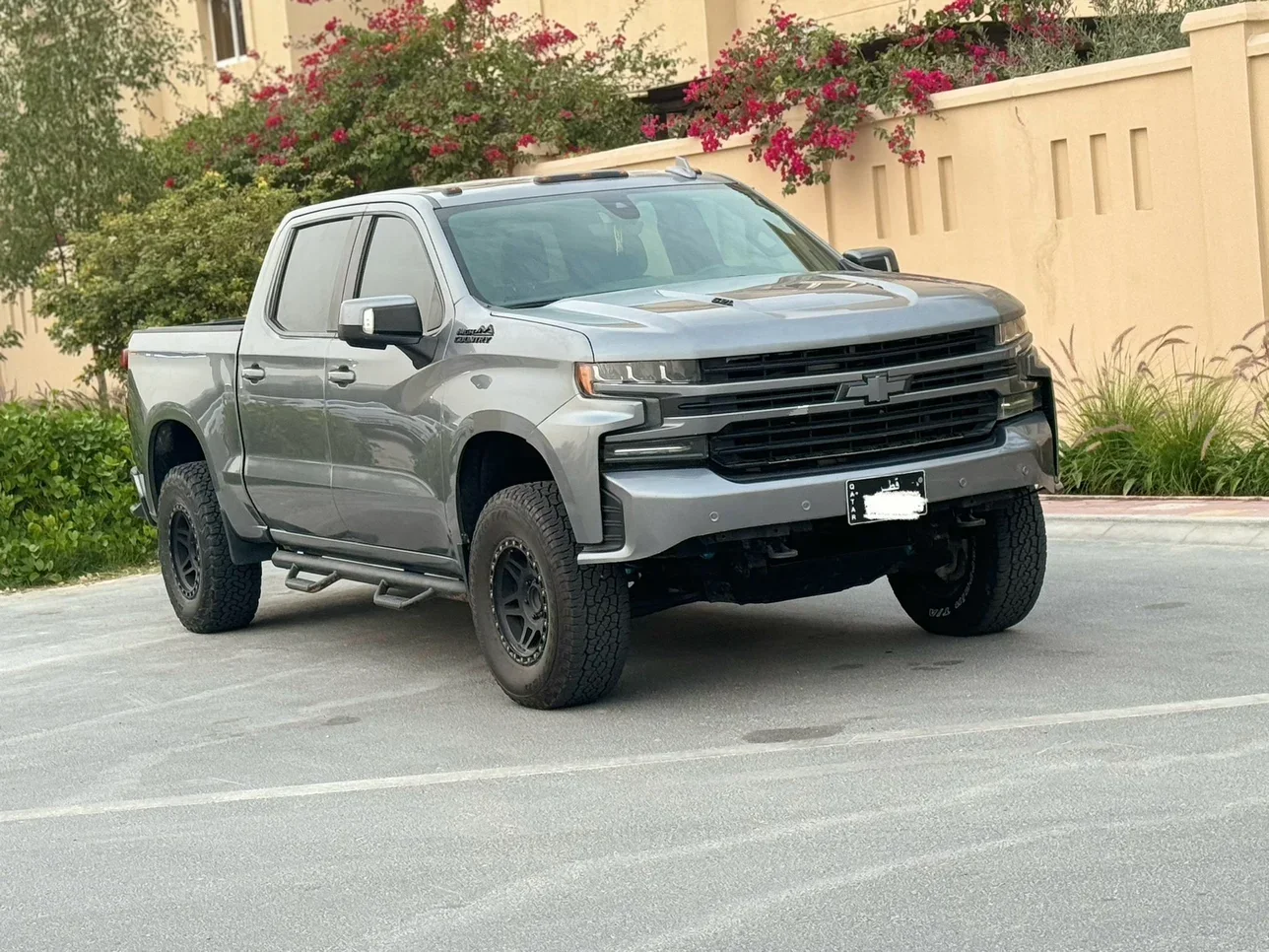 Chevrolet  Silverado  High Country  2020  Automatic  109,000 Km  8 Cylinder  Four Wheel Drive (4WD)  Pick Up  Silver