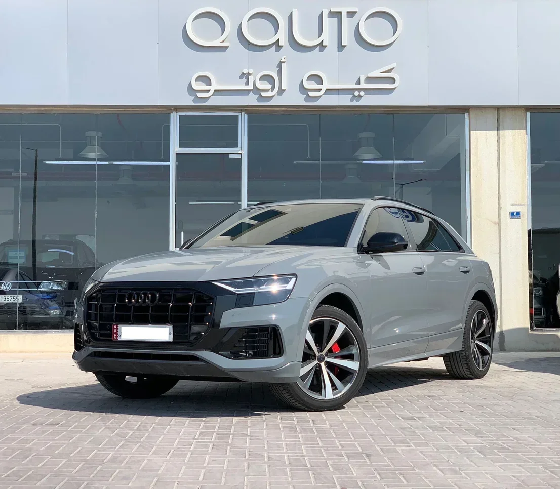 Audi  Q5  2019  Automatic  88,000 Km  6 Cylinder  All Wheel Drive (AWD)  SUV  Gray