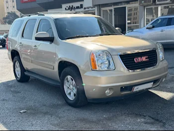 GMC  Yukon  2012  Automatic  250,000 Km  8 Cylinder  Four Wheel Drive (4WD)  SUV  Gold