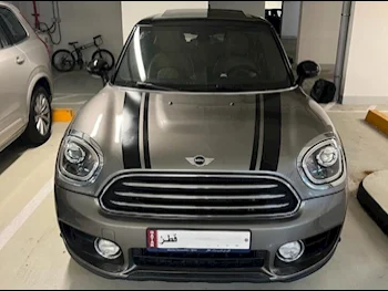 Mini  Cooper  CountryMan  2018  Automatic  92,500 Km  4 Cylinder  Rear Wheel Drive (RWD)  Hatchback  Silver and Black