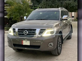 Nissan  Patrol  Platinum  2016  Automatic  216,000 Km  8 Cylinder  Four Wheel Drive (4WD)  SUV  Gray