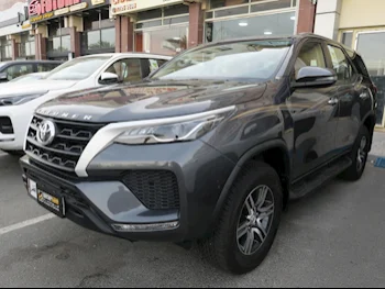 Toyota  Fortuner  2024  Automatic  800 Km  4 Cylinder  Four Wheel Drive (4WD)  SUV  Gray  With Warranty