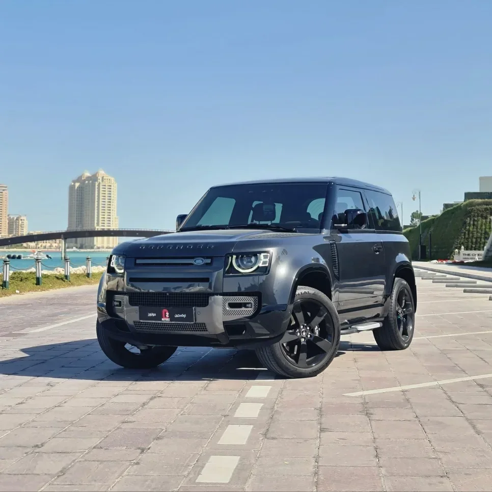 Land Rover  Defender  110  2023  Automatic  28,000 Km  8 Cylinder  Four Wheel Drive (4WD)  SUV  Gray  With Warranty