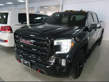 GMC  Sierra  2019  Automatic  140,000 Km  8 Cylinder  Four Wheel Drive (4WD)  Pick Up  Black