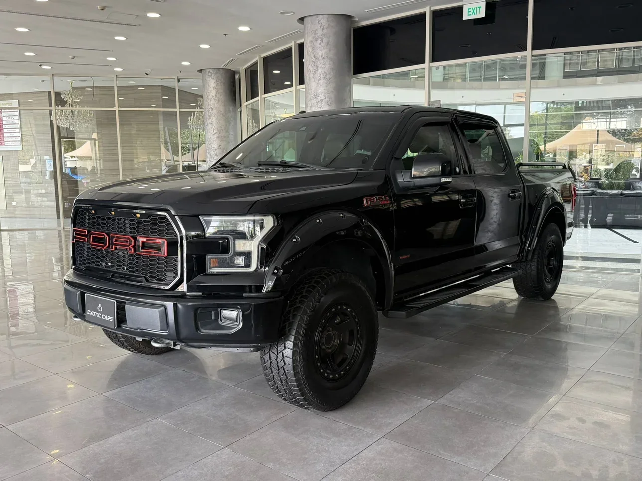 Ford  F  150  2017  Automatic  131,000 Km  8 Cylinder  Four Wheel Drive (4WD)  Pick Up  Black