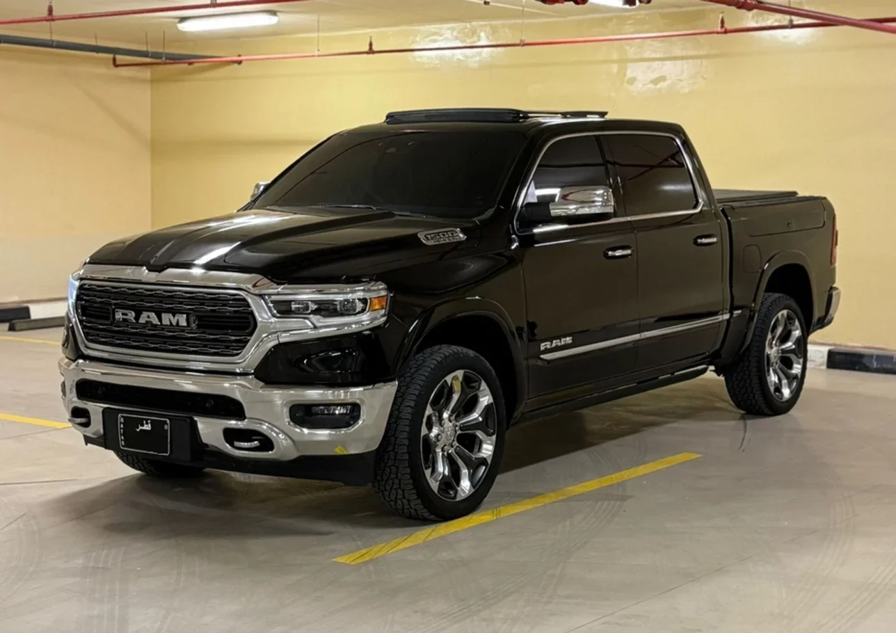 Dodge  Ram  Limited  2019  Automatic  133,000 Km  8 Cylinder  Four Wheel Drive (4WD)  Pick Up  Black  With Warranty