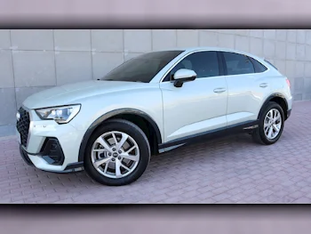 Audi  Q3  40 TFSI Quattro  2022  Automatic  35,000 Km  4 Cylinder  All Wheel Drive (AWD)  SUV  Silver  With Warranty