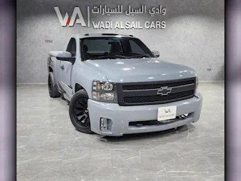 Chevrolet  Silverado  SS  2011  Automatic  172,000 Km  8 Cylinder  Four Wheel Drive (4WD)  Pick Up  Gray