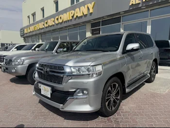 Toyota  Land Cruiser  VXR  2021  Automatic  71,000 Km  8 Cylinder  Four Wheel Drive (4WD)  SUV  Silver