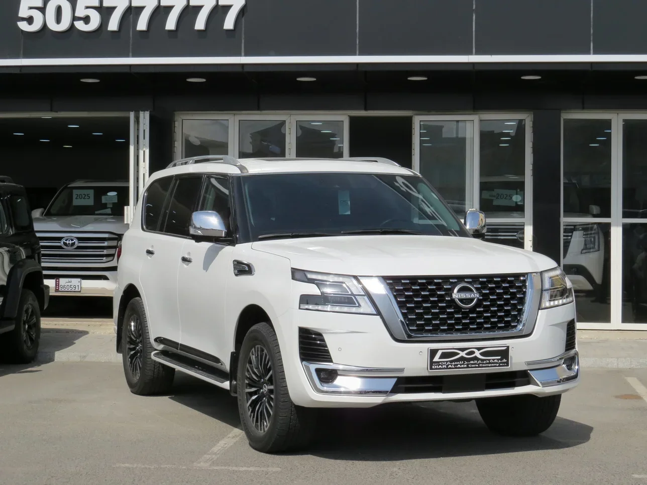 Nissan  Patrol  Platinum  2023  Automatic  23,000 Km  6 Cylinder  Four Wheel Drive (4WD)  SUV  White  With Warranty