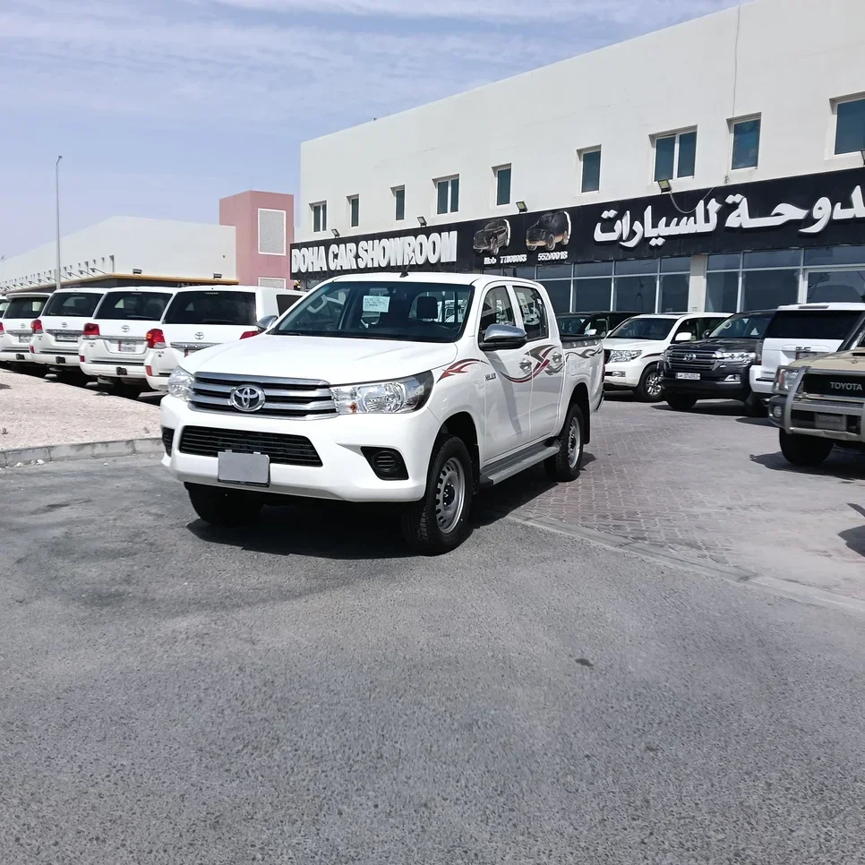 Toyota  Hilux  2025  Automatic  0 Km  4 Cylinder  Four Wheel Drive (4WD)  Pick Up  White  With Warranty