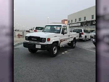 Toyota  Land Cruiser  LX  2020  Manual  277,000 Km  6 Cylinder  Four Wheel Drive (4WD)  Pick Up  White