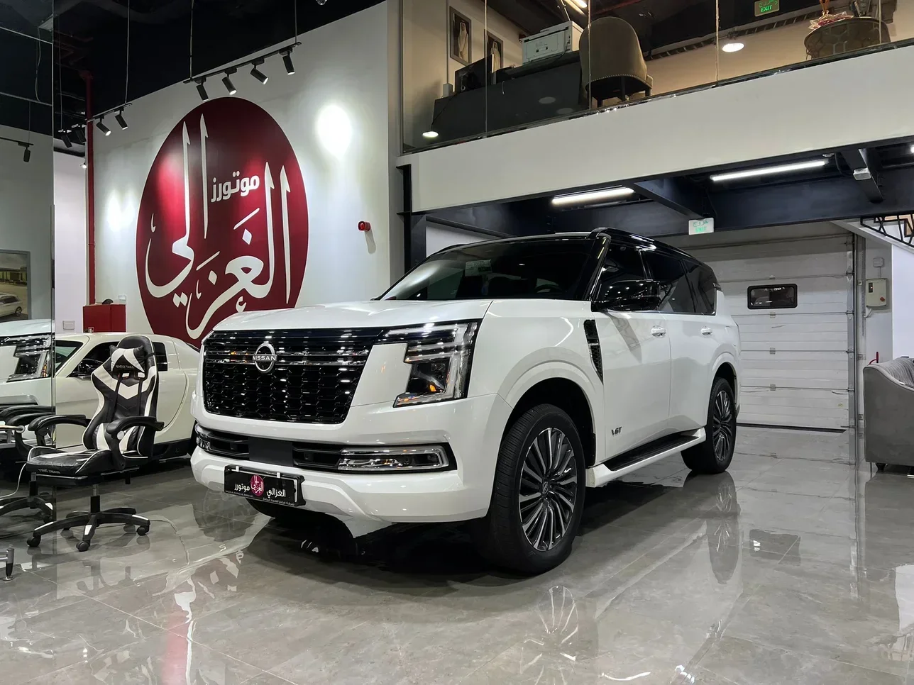 Nissan  Patrol  Platinum turbo  2025  Automatic  3,000 Km  6 Cylinder  Four Wheel Drive (4WD)  SUV  Pearl  With Warranty