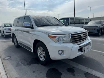 Toyota  Land Cruiser  VXR  2012  Automatic  173,000 Km  8 Cylinder  Four Wheel Drive (4WD)  SUV  White