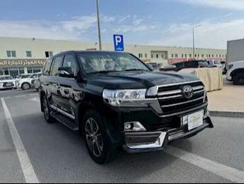 Toyota  Land Cruiser  VXR- Grand Touring S  2020  Automatic  102,000 Km  8 Cylinder  Four Wheel Drive (4WD)  SUV  Black