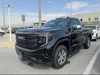 GMC  Sierra  Elevation  2023  Automatic  44,000 Km  8 Cylinder  Four Wheel Drive (4WD)  Pick Up  Black  With Warranty