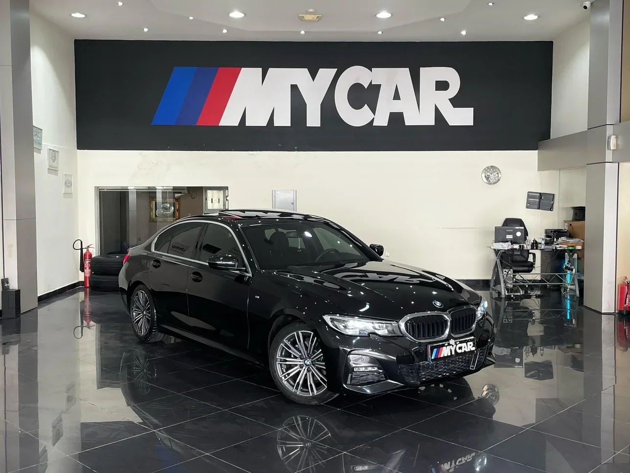 BMW  3-Series  320i  2021  Automatic  11,000 Km  4 Cylinder  Rear Wheel Drive (RWD)  Sedan  Black  With Warranty