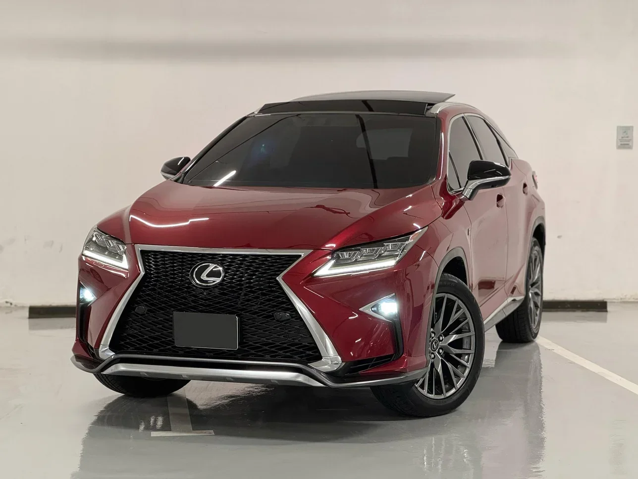 Lexus  RX  350 F Sport  2016  Automatic  129,000 Km  6 Cylinder  Four Wheel Drive (4WD)  SUV  Red