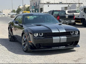 Dodge  Challenger  SRT-8  2013  Automatic  79,000 Km  8 Cylinder  All Wheel Drive (AWD)  Coupe / Sport  Black