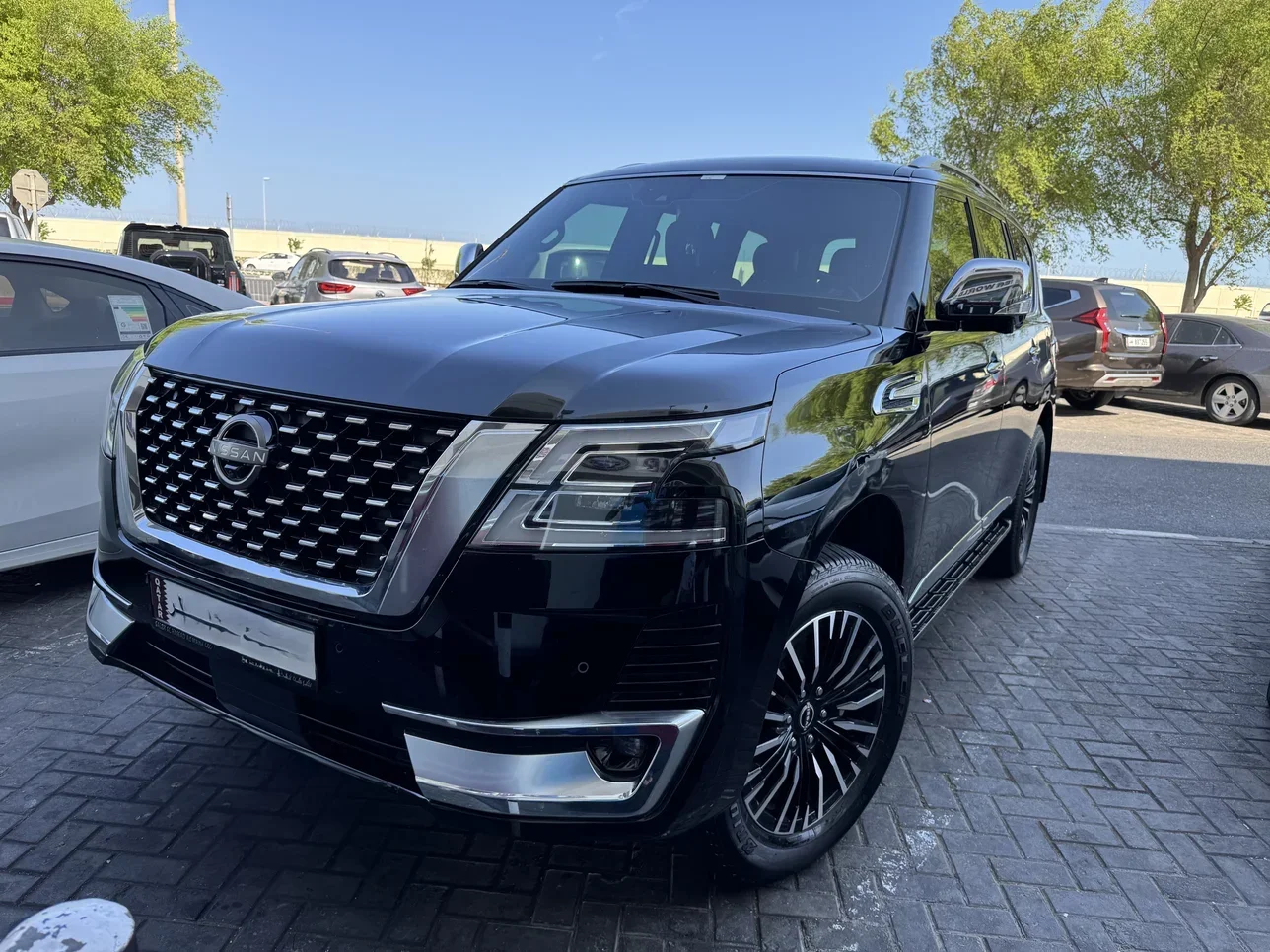 Nissan  Patrol  Platinum  2022  Automatic  48,000 Km  6 Cylinder  Four Wheel Drive (4WD)  SUV  Black  With Warranty