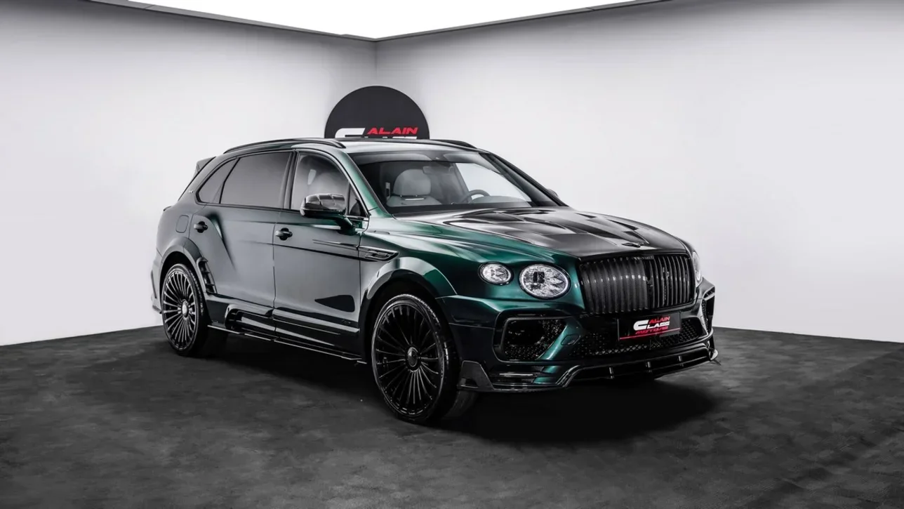 Bentley  Bentayga  Mansory  2023  Automatic  124 Km  12 Cylinder  Four Wheel Drive (4WD)  SUV  Green