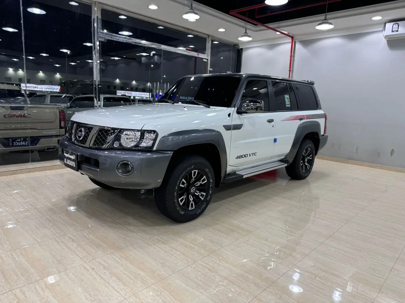 Nissan  Patrol  Super Safari  2023  Automatic  6,000 Km  6 Cylinder  Four Wheel Drive (4WD)  SUV  Silver  With Warranty