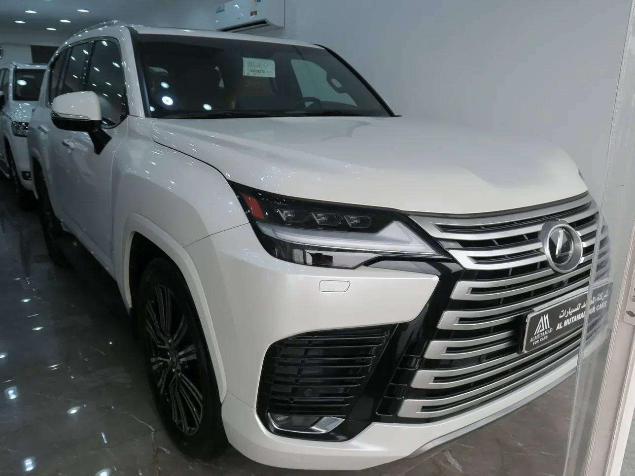 Lexus  LX  600 Luxury  2022  Automatic  63,000 Km  6 Cylinder  Four Wheel Drive (4WD)  SUV  White  With Warranty