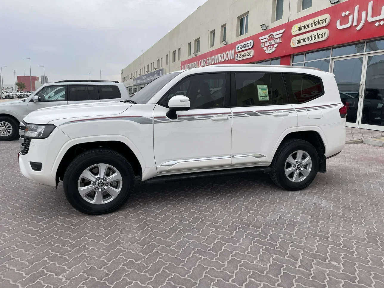 Toyota  Land Cruiser  GXR Twin Turbo  2023  Automatic  44,000 Km  6 Cylinder  Four Wheel Drive (4WD)  SUV  White  With Warranty