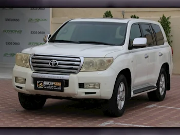 Toyota  Land Cruiser  VXR  2011  Automatic  309,000 Km  8 Cylinder  Four Wheel Drive (4WD)  SUV  White