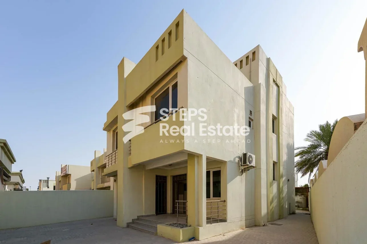 Service  - Not Furnished  - Doha  - Al Duhail  - 1 Bedrooms