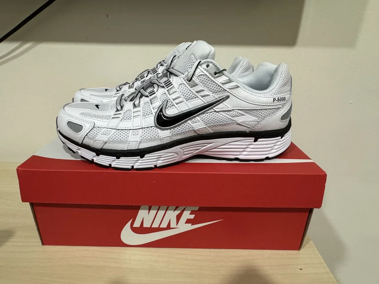 Shoes Nike  White Size 43  Qatar  Men