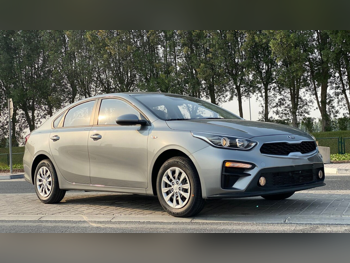 كيا  سيراتو  4 سلندر  سيدان  أسود  2020