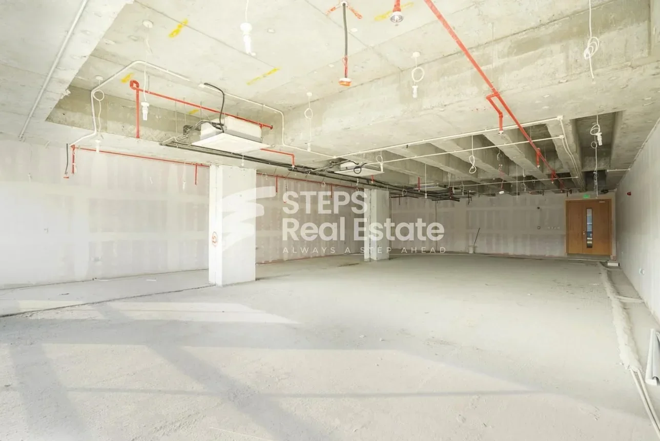 Commercial Offices - Not Furnished  - Doha  - Al Mansoura