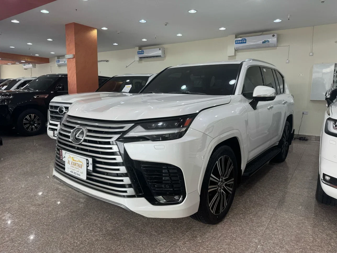 Lexus  LX  600  2022  Automatic  67,000 Km  6 Cylinder  Four Wheel Drive (4WD)  SUV  White  With Warranty