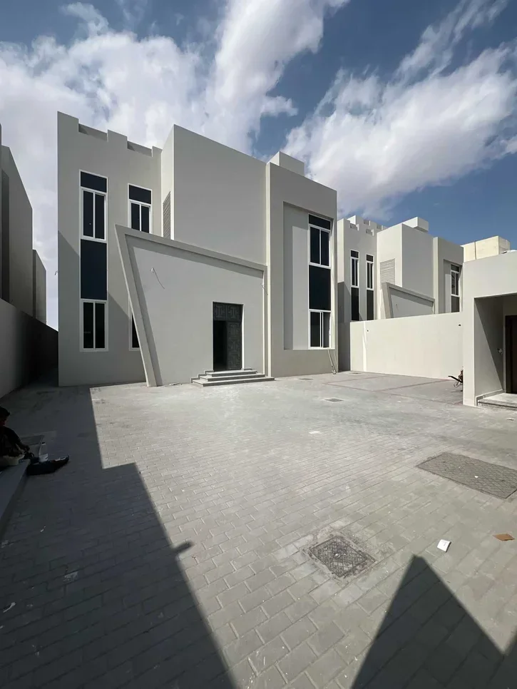 Family Residential  - Not Furnished  - Al Rayyan  - Izghawa  - 11 Bedrooms