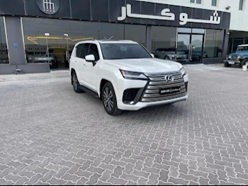 Lexus  LX  600  2024  Automatic  10,700 Km  6 Cylinder  Four Wheel Drive (4WD)  SUV  White  With Warranty