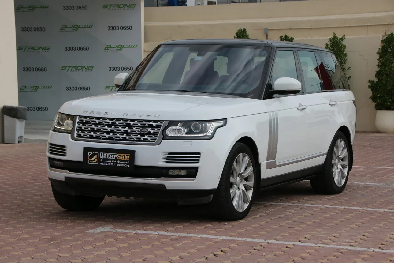 Land Rover  Range Rover  Vogue SE  2015  Automatic  70,000 Km  8 Cylinder  Four Wheel Drive (4WD)  SUV  White