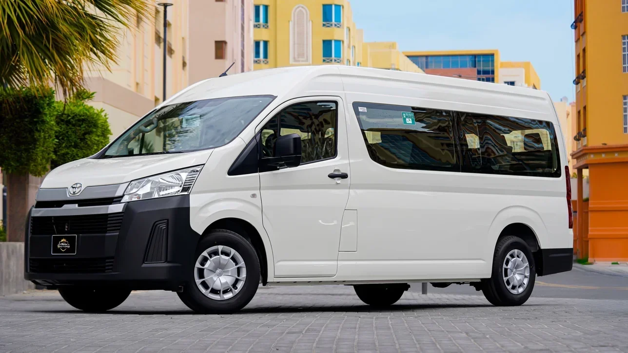 Toyota  Hiace  2025  Manual  0 Km  4 Cylinder  Rear Wheel Drive (RWD)  Van / Bus  White  With Warranty