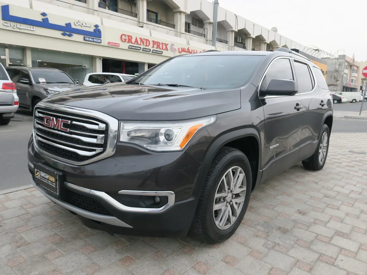 GMC  Acadia  2017  Automatic  169,000 Km  6 Cylinder  All Wheel Drive (AWD)  SUV  Gray