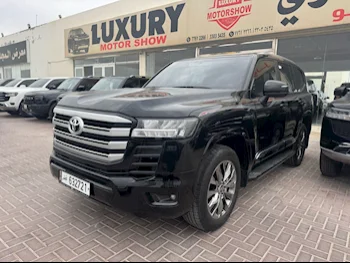 Toyota  Land Cruiser  GXR Twin Turbo  2024  Automatic  17,000 Km  6 Cylinder  Four Wheel Drive (4WD)  SUV  Black  With Warranty