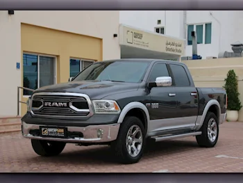 Dodge  Ram  laramie  2016  Automatic  170,000 Km  8 Cylinder  Four Wheel Drive (4WD)  Pick Up  Gray