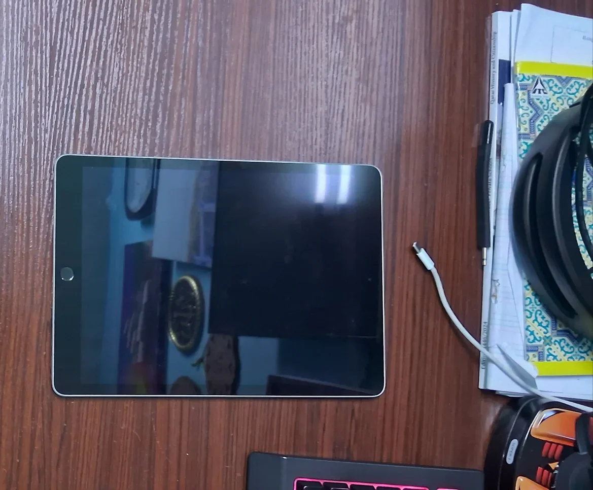 Apple  iPad  (9th generation)  2021 -  64 GB - Connectivity Wi Fi Only