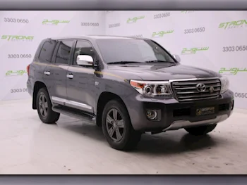 Toyota  Land Cruiser  VXR  2015  Automatic  263,000 Km  8 Cylinder  Four Wheel Drive (4WD)  SUV  Gray