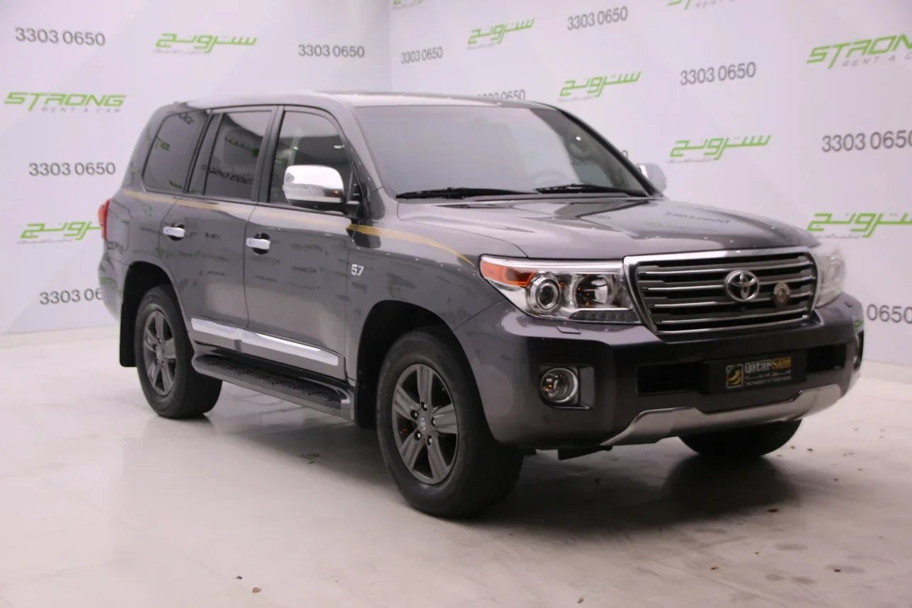 Toyota  Land Cruiser  VXR  2015  Automatic  263,000 Km  8 Cylinder  Four Wheel Drive (4WD)  SUV  Gray