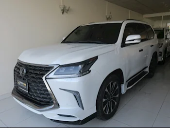 Lexus  LX  570 S Black Edition  2019  Automatic  230,000 Km  8 Cylinder  Four Wheel Drive (4WD)  SUV  White